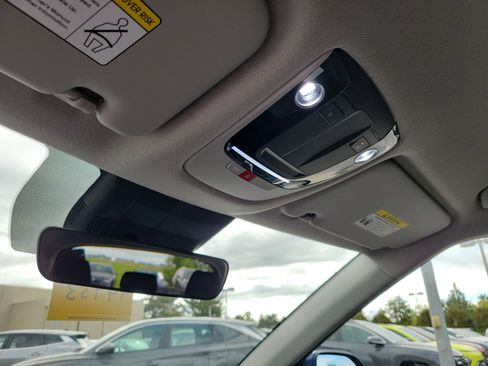 Used 2025 Kia Seltos EX image 30