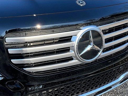 Certified 2025 Mercedes-Benz GLB 250 4MATIC image 36