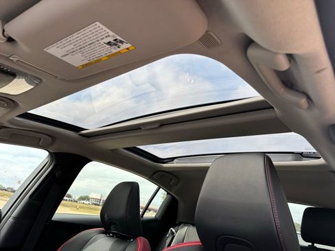 Used 2024 Toyota Prius Prime Premium image 15