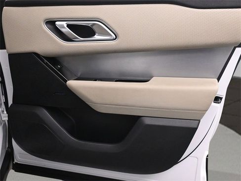 Used 2022 Land Rover Range Rover Velar R-Dynamic S image 15