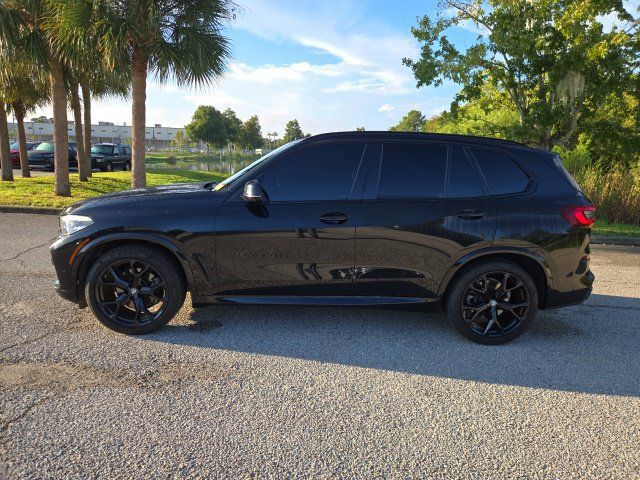 Used 2020 BMW X5 sDrive40i w/ M Sport Package RWD image 2