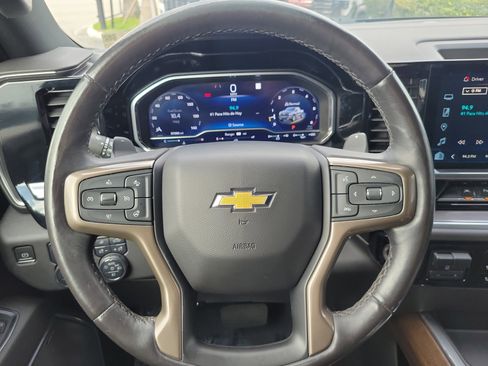 Used 2023 Chevrolet Silverado 1500 High Country w/ Technology Package image 17