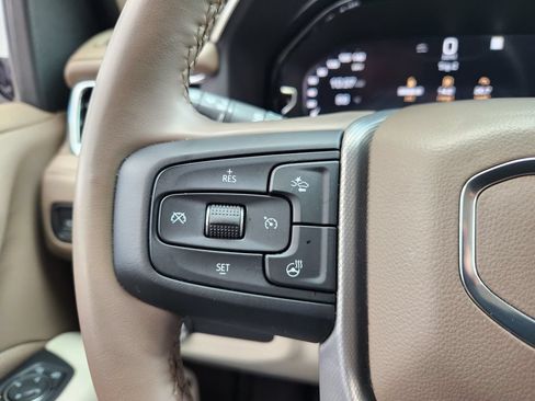 Used 2023 GMC Yukon XL Denali AWD/4WD image 29