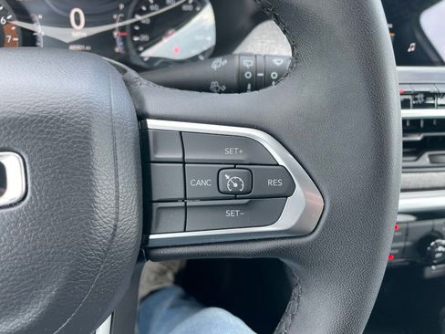 Used 2024 Jeep Compass Latitude image 20