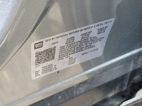 Used 2025 Chevrolet Equinox LT image 29