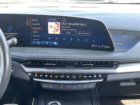 Certified 2024 Cadillac XT4 Sport FWD image 13
