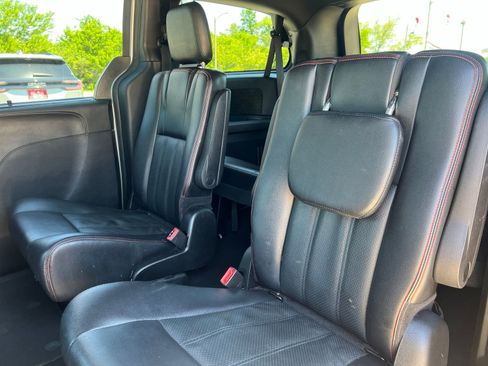 Used 2019 Dodge Grand Caravan GT FWD image 25