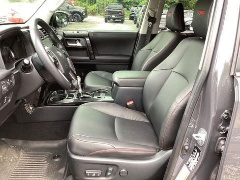 Used 2024 Toyota 4Runner TRD Off-Road Premium AWD/4WD image 6
