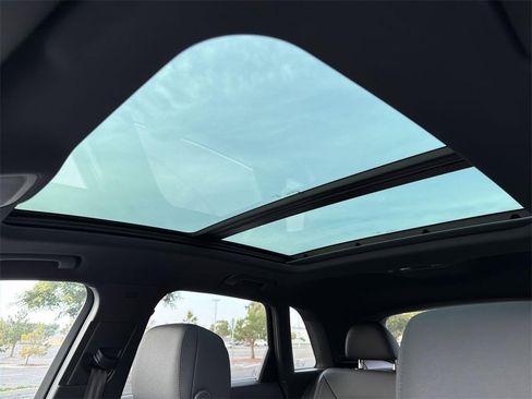 Used 2024 Audi Q3 2.0T Premium image 6