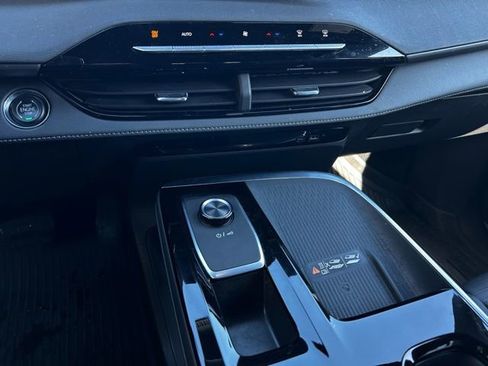 New 2025 Buick Enclave Sport Touring w/ Power Package image 24