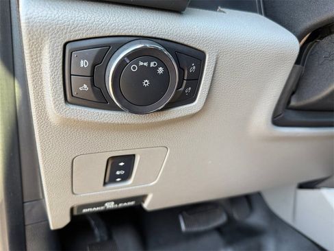 Used 2017 Ford F250 XLT w/ XLT Premium Package image 25