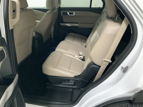 Used 2024 Ford Explorer XLT w/ Equipment Group 202A image 18