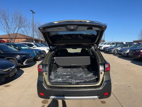 Used 2025 Subaru Outback Limited image 10