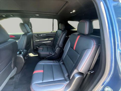 Used 2026 Chevrolet Traverse RS w/ LPO, Floor Liner Package AWD/4WD image 22