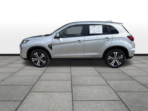Used 2025 Mitsubishi Outlander Sport ES AWD/4WD image 2