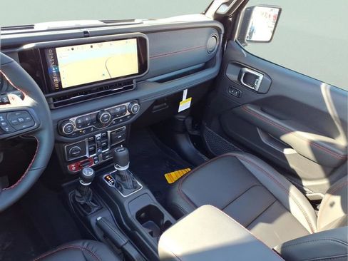 New 2026 Jeep Wrangler Unlimited Rubicon 392 image 18