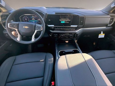 New 2026 Chevrolet Silverado 2500 LTZ w/ LTZ Premium Package AWD/4WD image 5