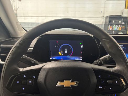 Used 2025 Chevrolet TrailBlazer LT image 27