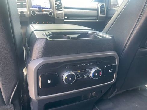 Used 2021 Ford Expedition XLT RWD image 12