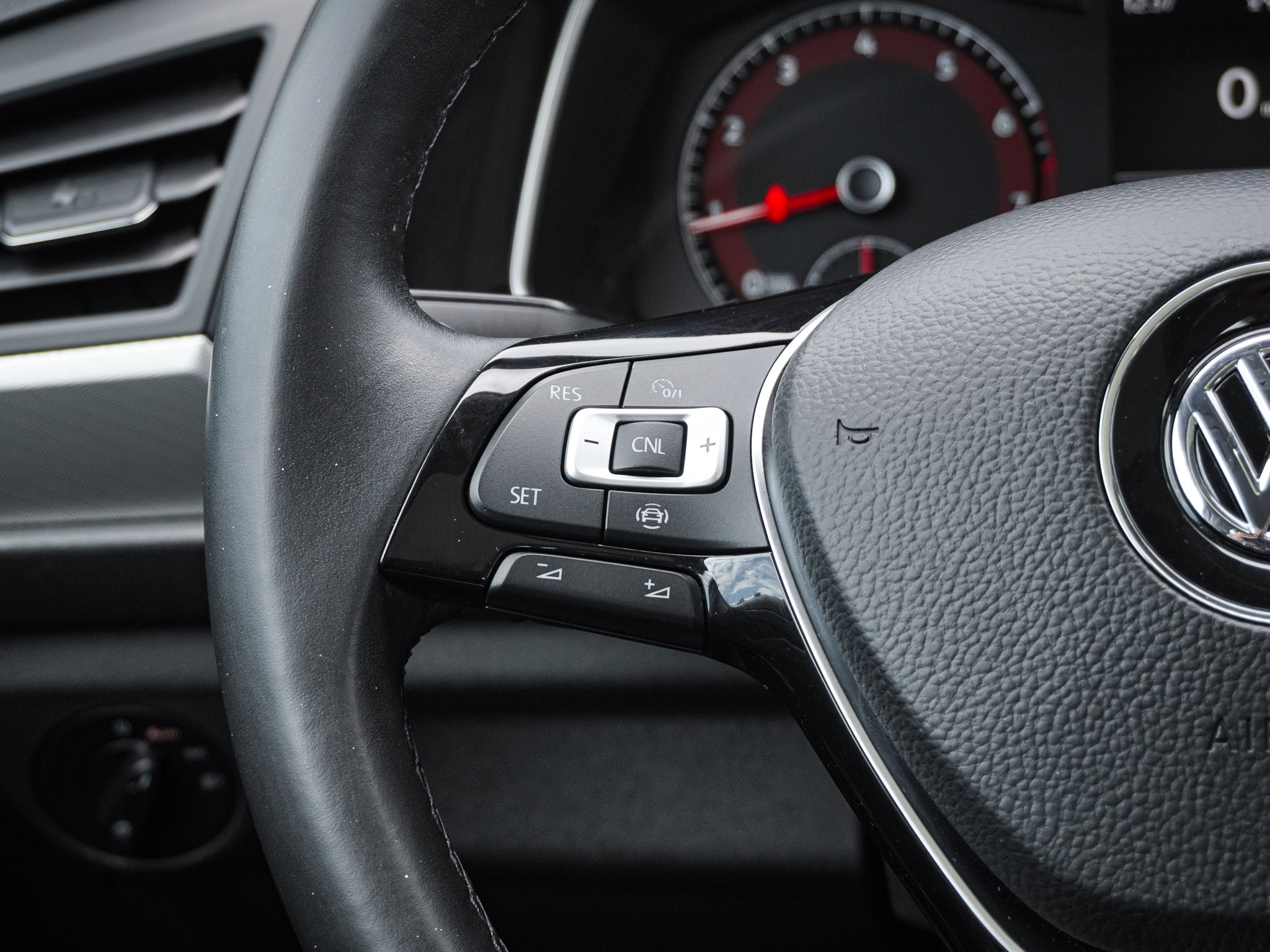 Used 2019 Volkswagen Jetta SE FWD image 19
