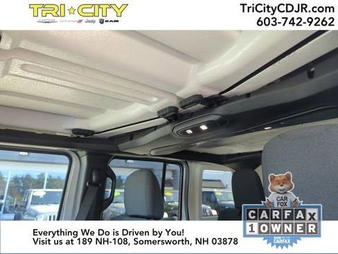 Used 2024 Jeep Wrangler Willys image 26