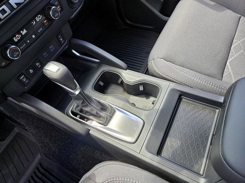 New 2025 Nissan Frontier SV w/ SV Convenience Package image 16