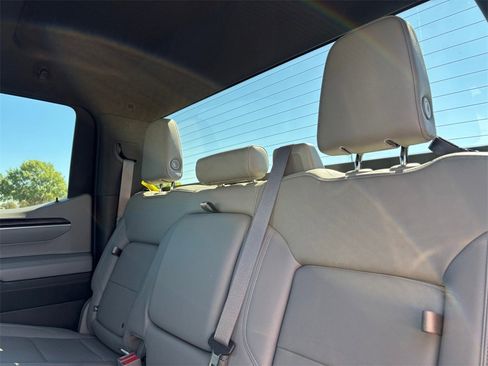 Certified 2023 GMC Sierra 1500 SLT image 34