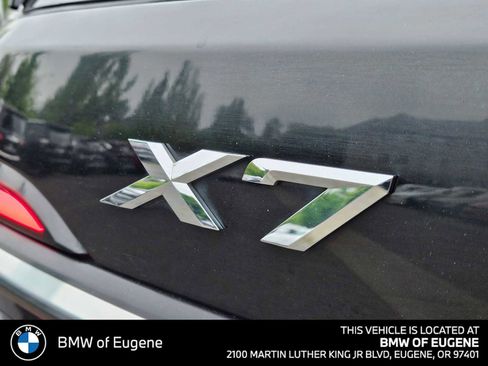 Used 2023 BMW X7 xDrive40i w/ Premium Package AWD/4WD image 16