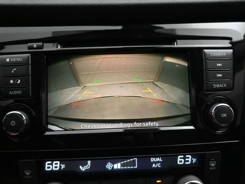 Used 2020 Nissan Rogue Sport SV image 16