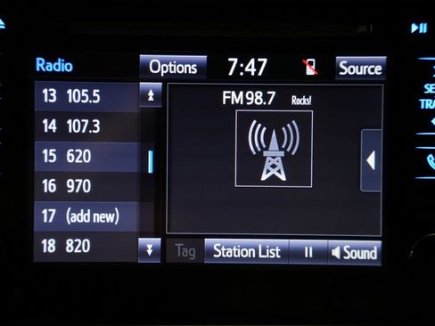 Used 2016 Toyota Tacoma TRD Sport w/ Premium & Technology Package image 22