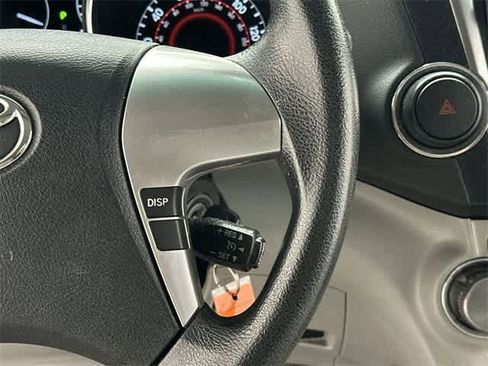 Used 2013 Toyota Highlander Plus image 9