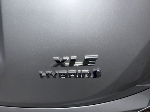 Used 2016 Toyota RAV4 XLE AWD/4WD image 32