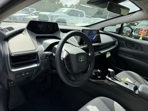 New 2024 Toyota Prius LE image 30