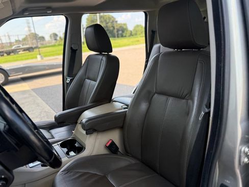 Used 2014 Land Rover LR4 HSE LUX AWD/4WD image 30