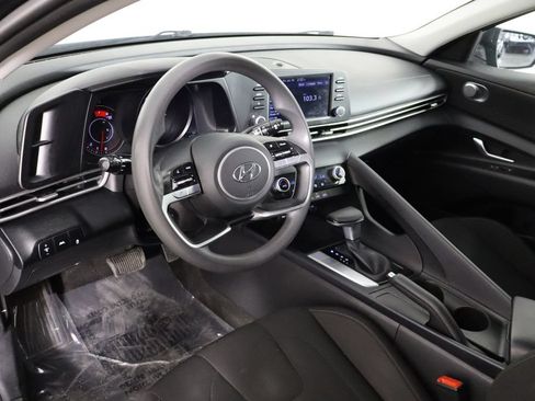 Used 2022 Hyundai Elantra SEL FWD image 24