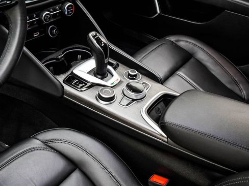 Used 2023 Alfa Romeo Giulia Ti RWD image 21