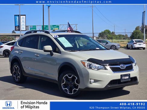 Used 2014 Subaru Crosstrek 2.0i Premium w/ Moonroof Package AWD/4WD image 1