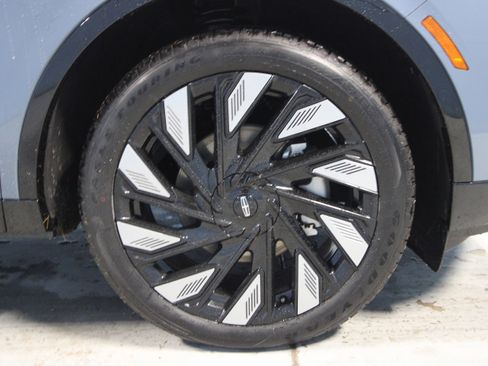 New 2026 Lincoln Nautilus Reserve w/ Jet Appearance Package image 40