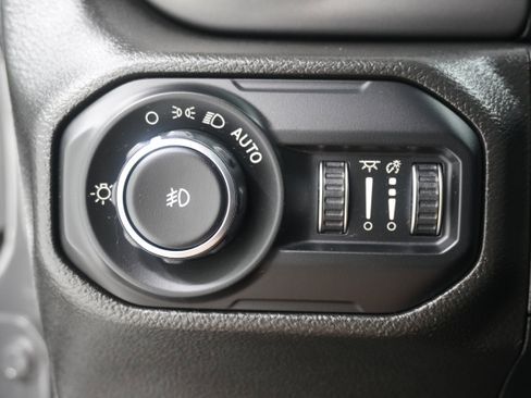 Used 2022 Jeep Wrangler Unlimited Sport AWD/4WD image 25