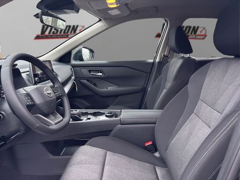 New 2026 Nissan Rogue SV w/ Cold Weather Package AWD/4WD image 9