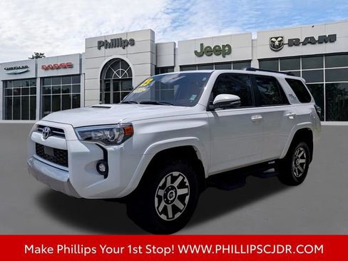 Used 2023 Toyota 4Runner TRD Off-Road Premium w/ Moonroof Package AWD/4WD image 7