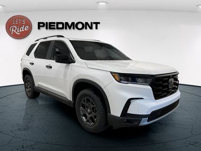 New 2025 Honda Pilot TrailSport