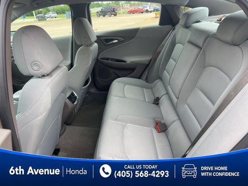 Used 2025 Chevrolet Malibu LT FWD image 17