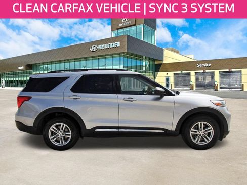 Used 2020 Ford Explorer XLT AWD/4WD image 4