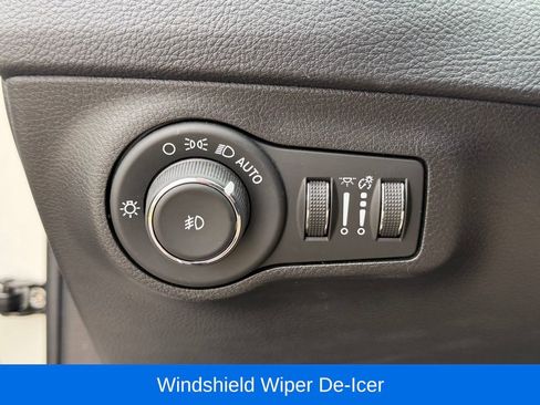 Certified 2020 Jeep Compass Latitude AWD/4WD image 29