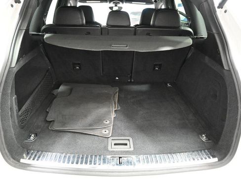 Used 2018 Porsche Cayenne Platinum Edition image 16