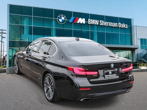 Used 2021 BMW 530i w/ Convenience Package RWD image 6