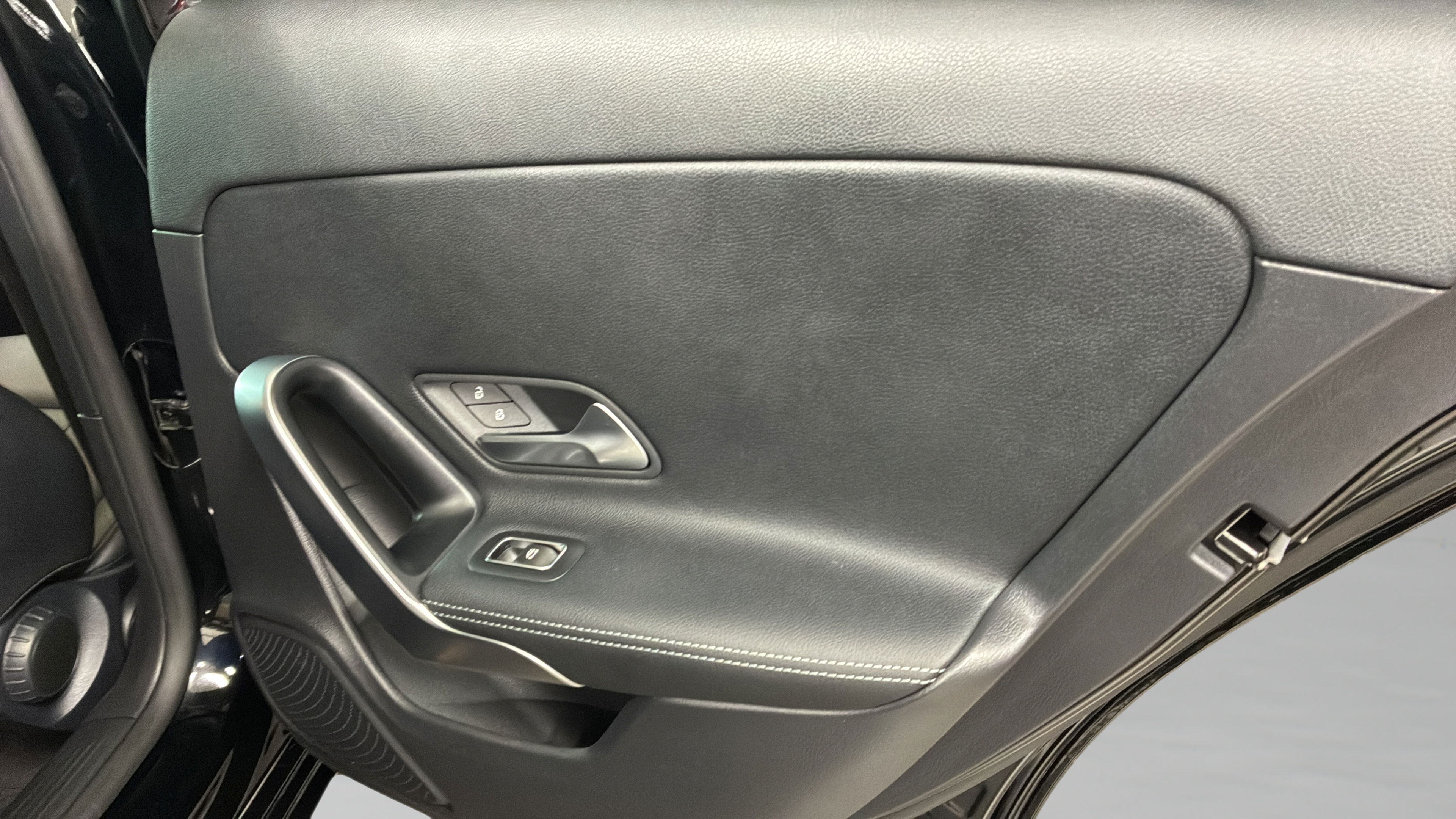 Used 2022 Mercedes-Benz A 220 image 22