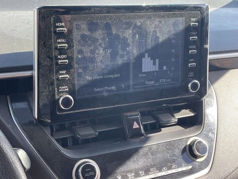 Used 2020 Toyota Corolla LE w/ LE Premium Package image 5