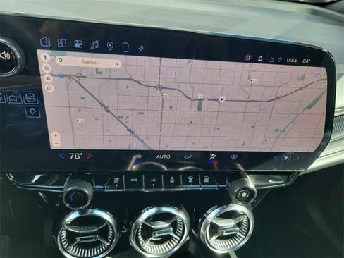 Used 2026 Chevrolet Blazer EV LT image 9